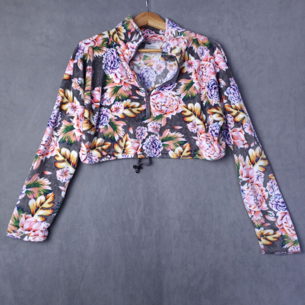 Urban Outfitters  Floral Crop Fleece Pullover‎ Long Sleeve Jacket.  C127